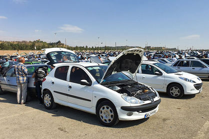 افت قیمت خودرو در بازار ادامه دارد/ رانا پلاس 17 میلیون تومان دیگر ریخت