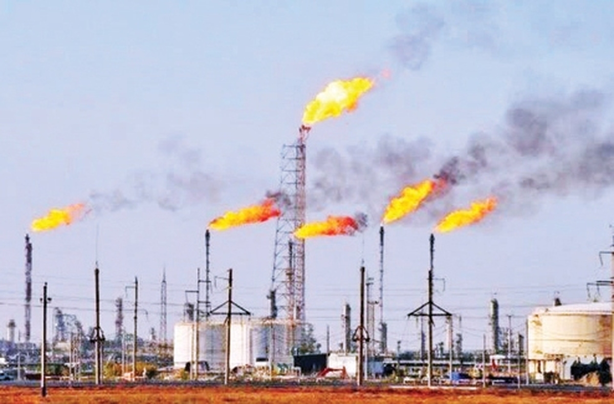 سوختن سالانه ۱۸ ميليارد متر مكعب گاز همراه نفت