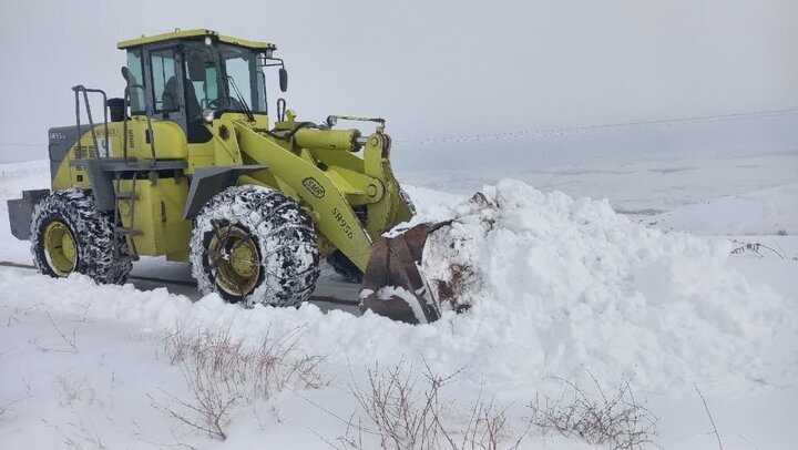 بازگشایی محورهای ارتباطی ۷۶۲ روستای آذربایجان‌غربی/ راه ۱۰۰ روستا همچنان مسدود است + تصاویر