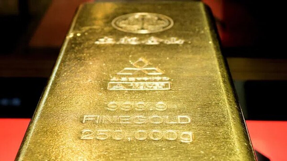 قیمت طلای جهانی امروز 6 تیرماه 1403؛ دلار جهانی بالا رفت اما طلا ثابت ماند