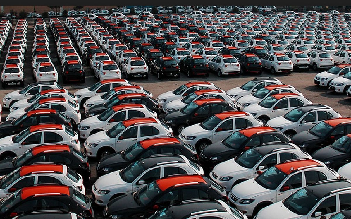 افت قیمت شدید خودرو در بازار ایران