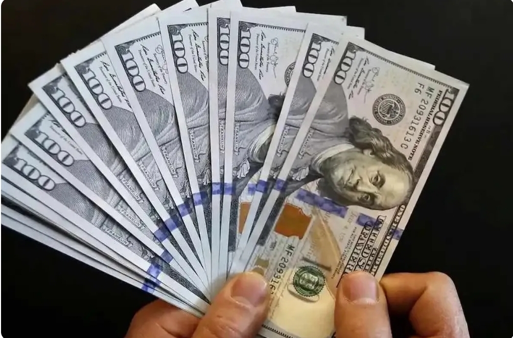 کاهش ۲۵ هزار تومانی قیمت دلار نشان از تأثیر مثبت مذاکرات بر اقتصاد ایران دارد